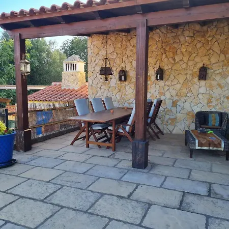 Quinta Da Romazeira Bed & Breakfast